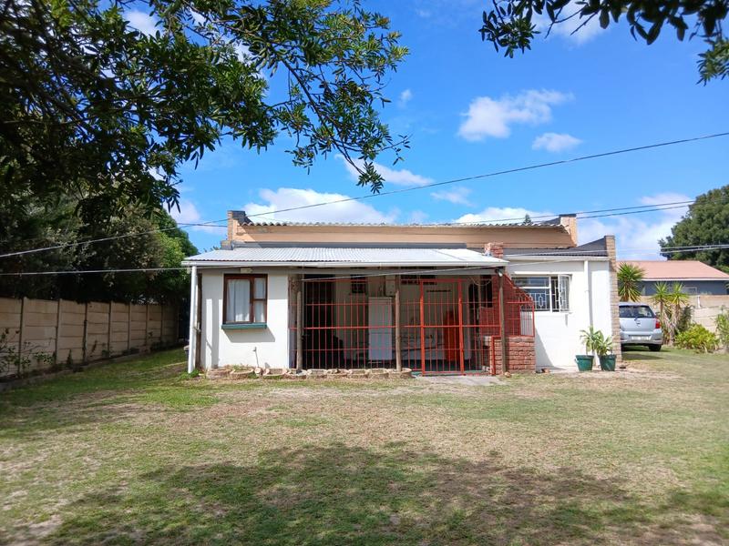 3 Bedroom Property for Sale in Albertinia Western Cape